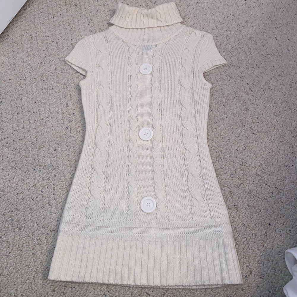 Sleeveless Turtleneck Sweater
